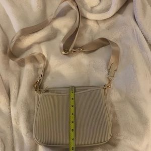 STREET LEVEL Crossbody